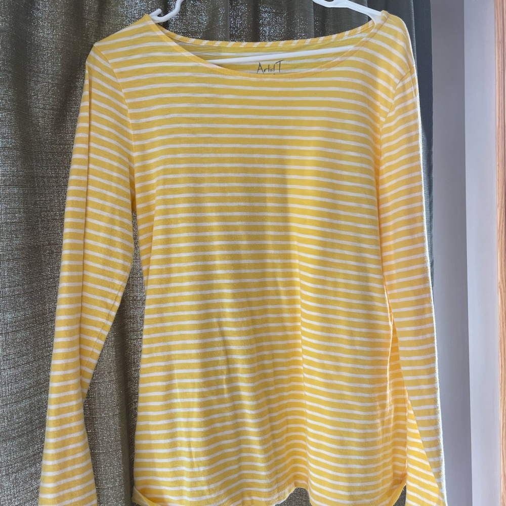 Women’s long sleeve top
